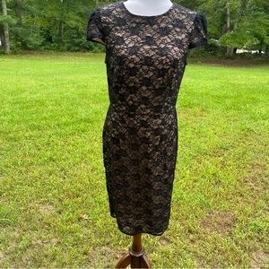 BETSEY JOHNSON DRESS BLACK FLORAL LACE SEQUINS SHEATH SHOULDER COVERS SIZE 10